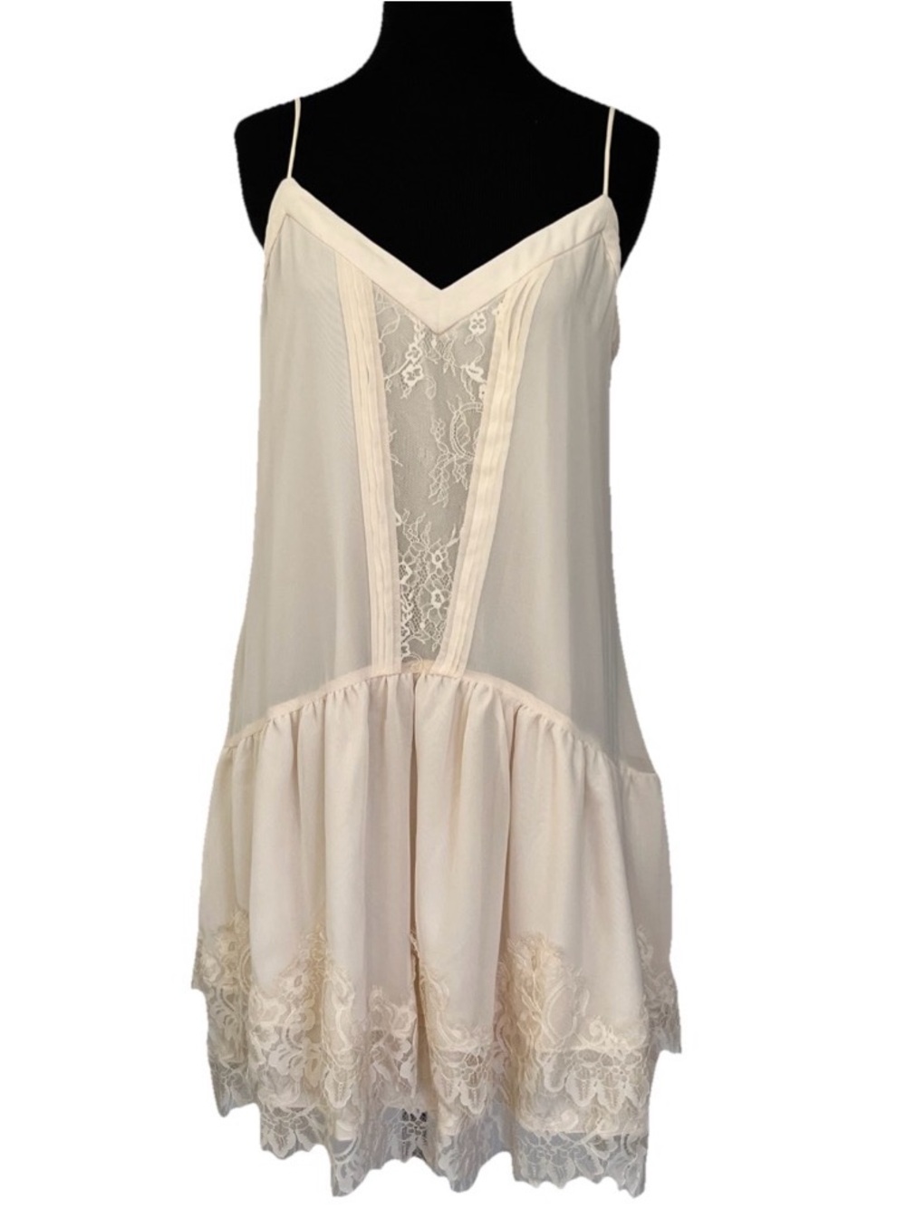 NWT Abercrombie & Fitch Lace Ruffle V-Neck Mini Babydoll Cream Size Medium Tall